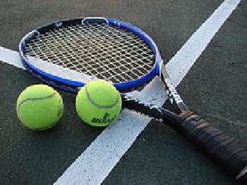<h4><strong>TennisClubSoft for </br> Private Clubs & Public Tennis</strong></h4>